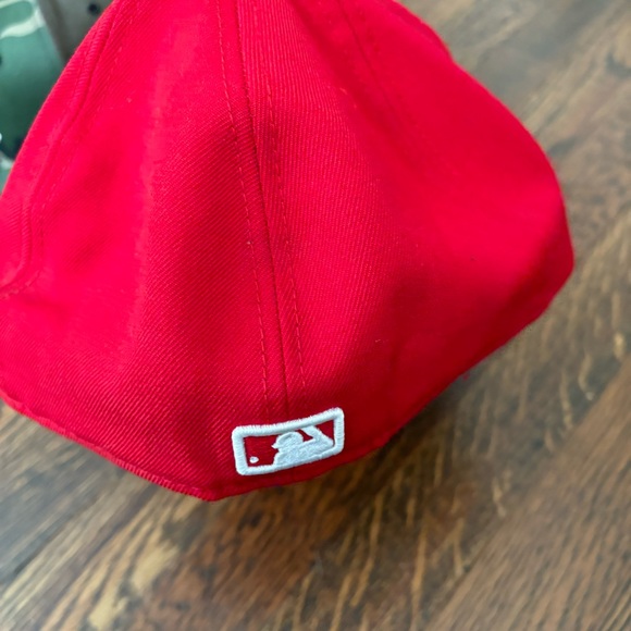 New York Yankees red hat - Picture 3 of 7